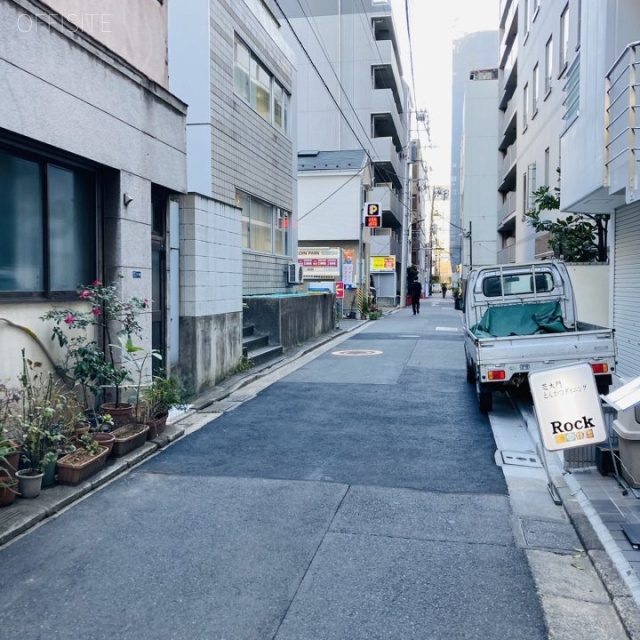 芝大門武屋ビル ビル前面道路