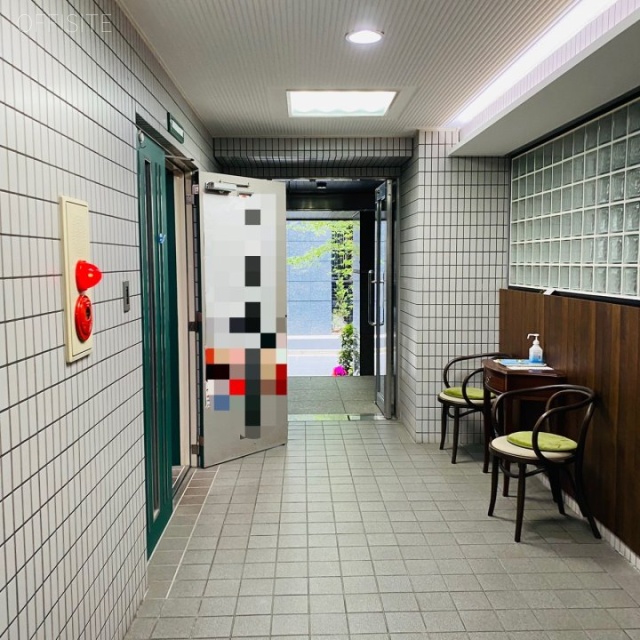 麹町YKビル エントランス