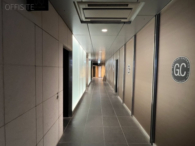 ラ・ポルト青山 エントランス