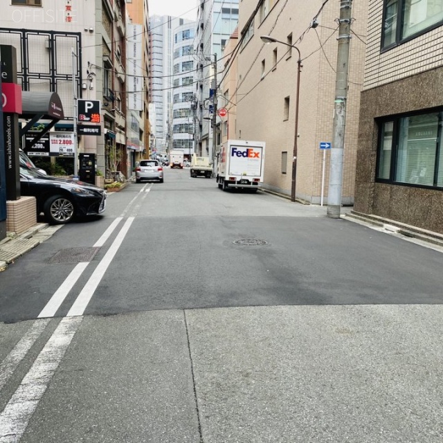 風雲堂別館 ビル前面道路