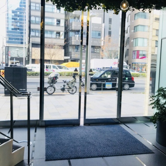 青山246ビル エントランス