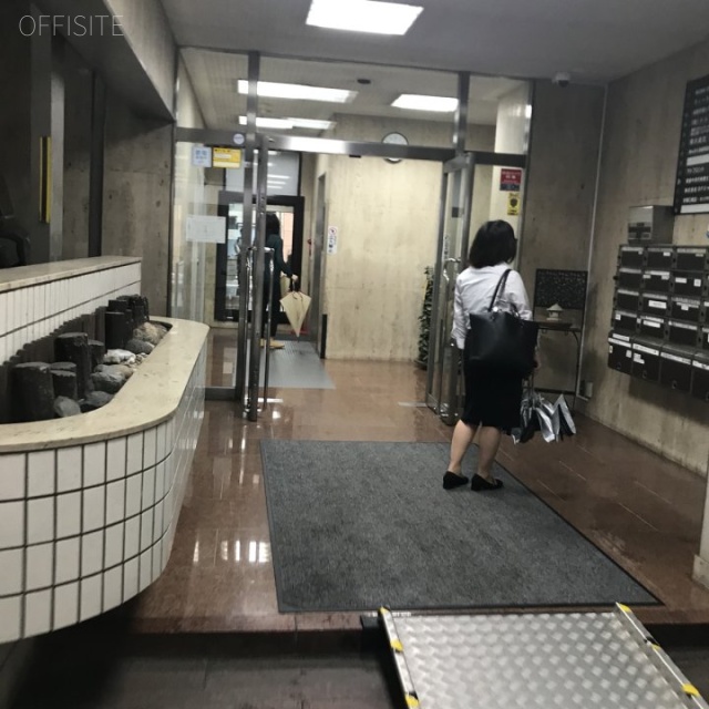 ホリグチビル エントランス