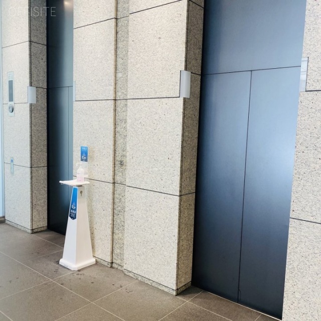 七十七銀座ビル　エントランス