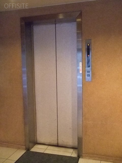 全国たばこビル エレベーター