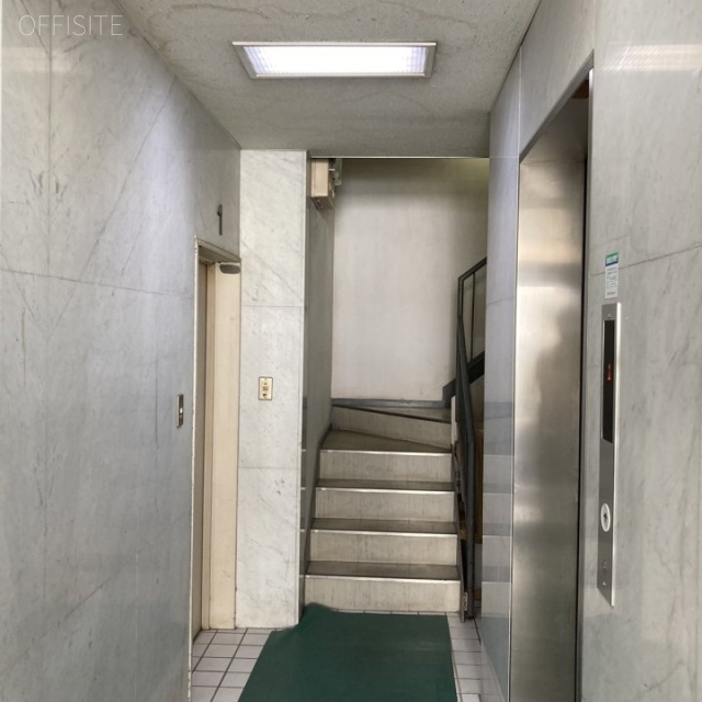 淡路建物ビル エントランス