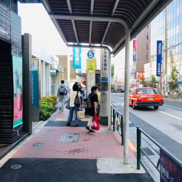 大森ステーションボックス ビル前面道路