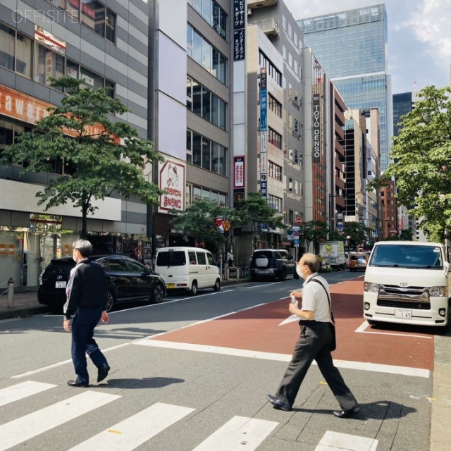 新橋二丁目ビル ビル前面道路
