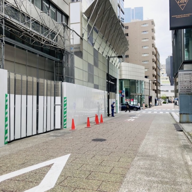 銀座高孝(たかこう)ビル ビル前面道路