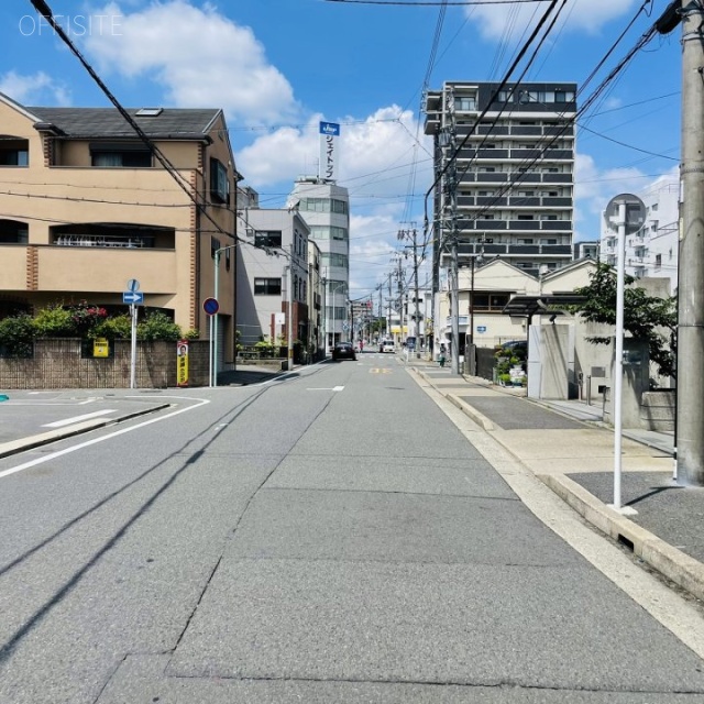 KSビル 前面道路