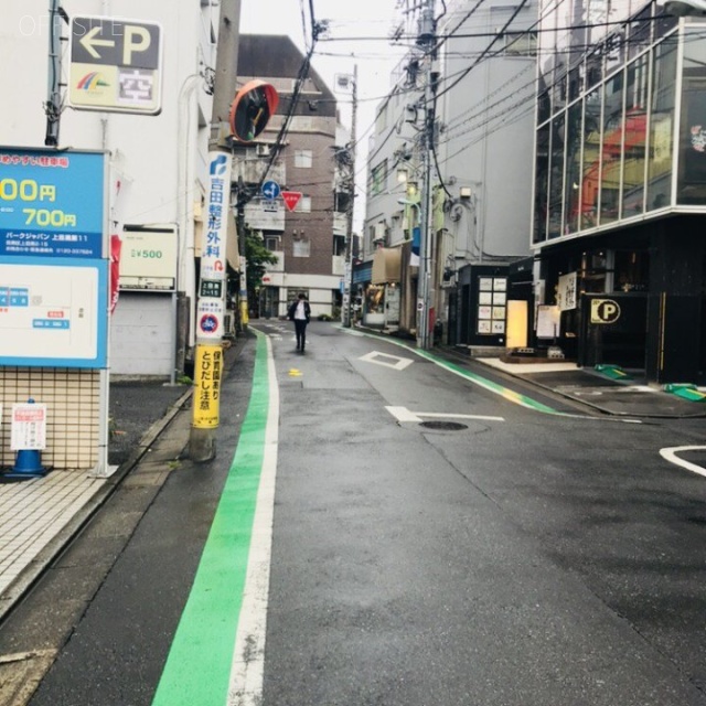 IRONSIDE NAKAMEGURO ビル前面道路