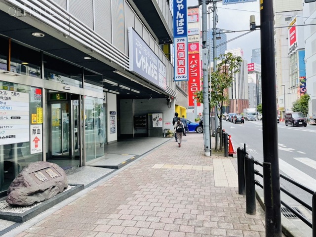朝風二号館ビル　前面歩道