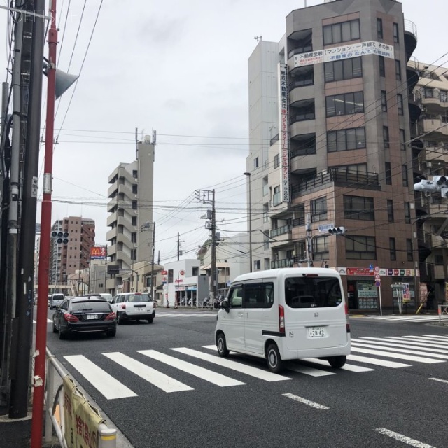 TSビル ビル前面道路