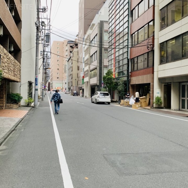 ストーク東神田 ビル前面道路