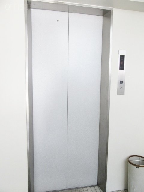 新光ビル エレベーター