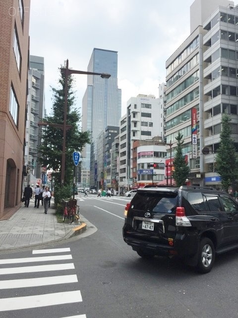 恵比須ビル　ビル前面道路