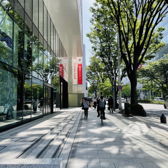 三甲名古屋錦ビル 前面歩道