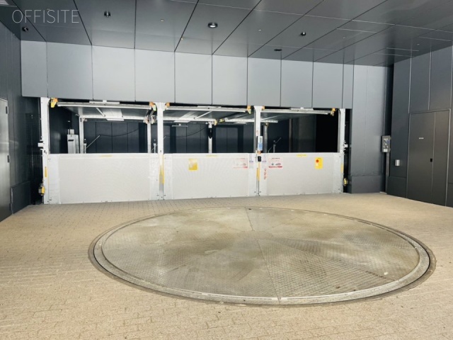 BIZCORE飯田橋　駐車場