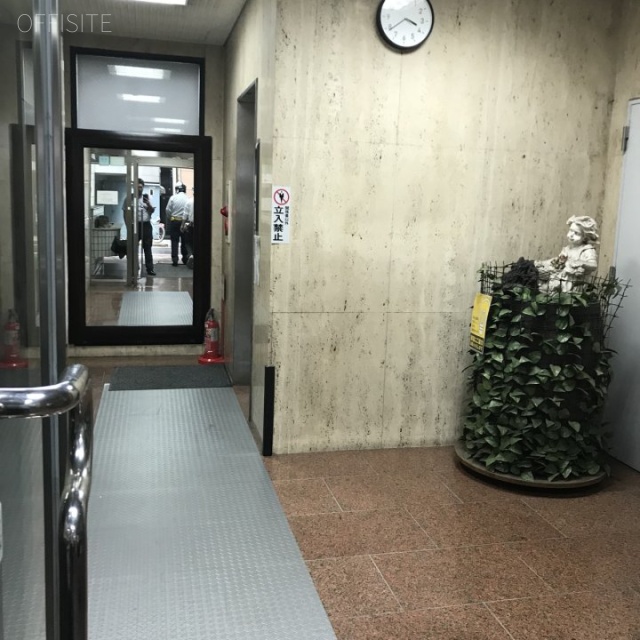 ホリグチビル エントランス