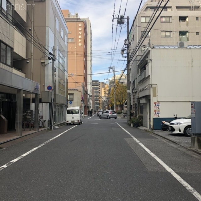 りとるふぉーれすとビル ビル前面道路