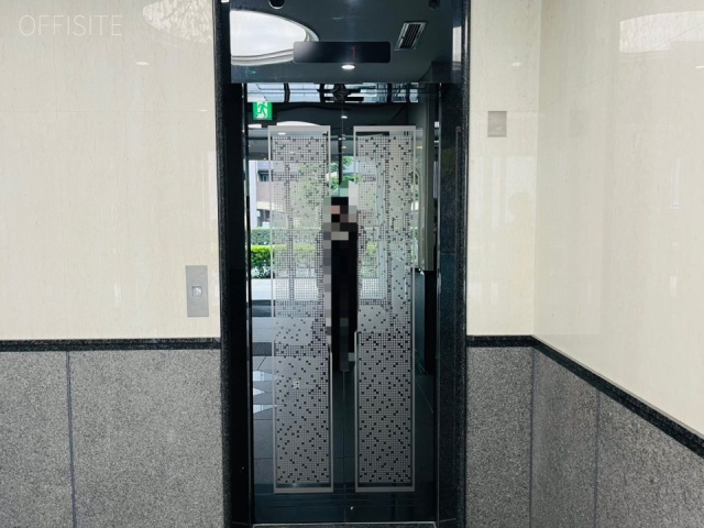 白金台ビル エントランス