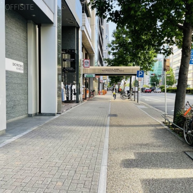 名古屋ディーアイシービル 前面歩道