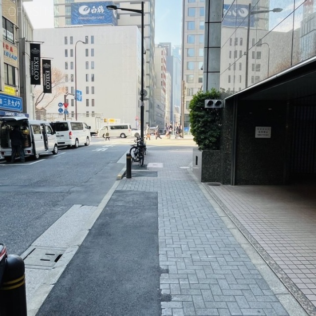 NMF銀座四丁目ビル 前面歩道
