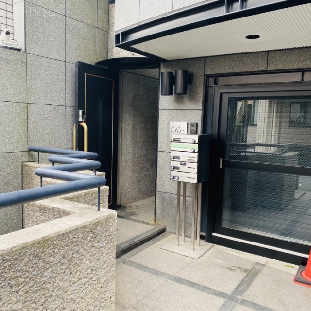 Rizビル エントランス