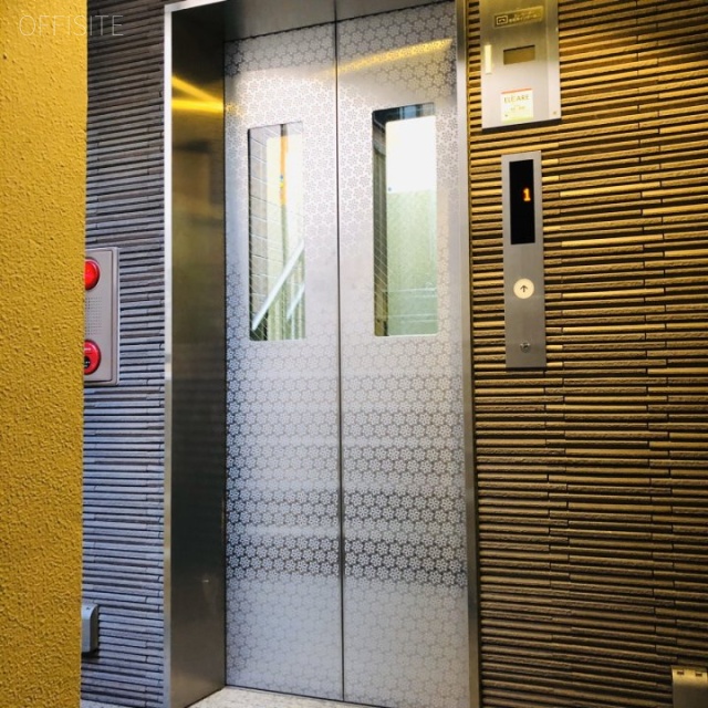 ミュールメゾン西新宿 エレベーター