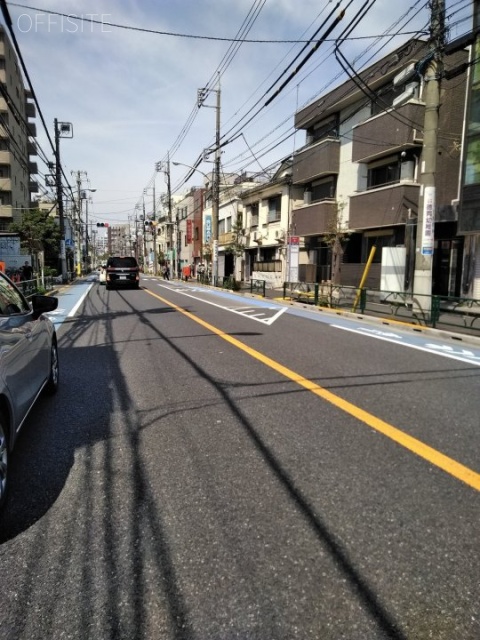 上高田ロイヤル ビル前面道路