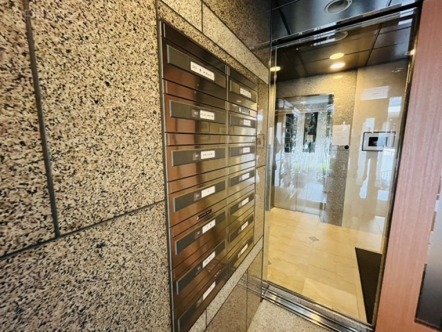 ヴィラ・アオヤマ　エントランス