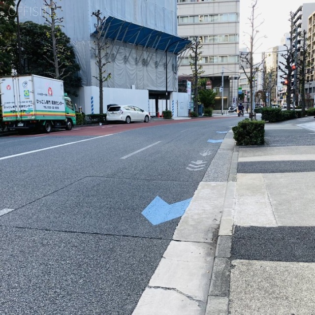 芝ヒロセビル ビル前面道路