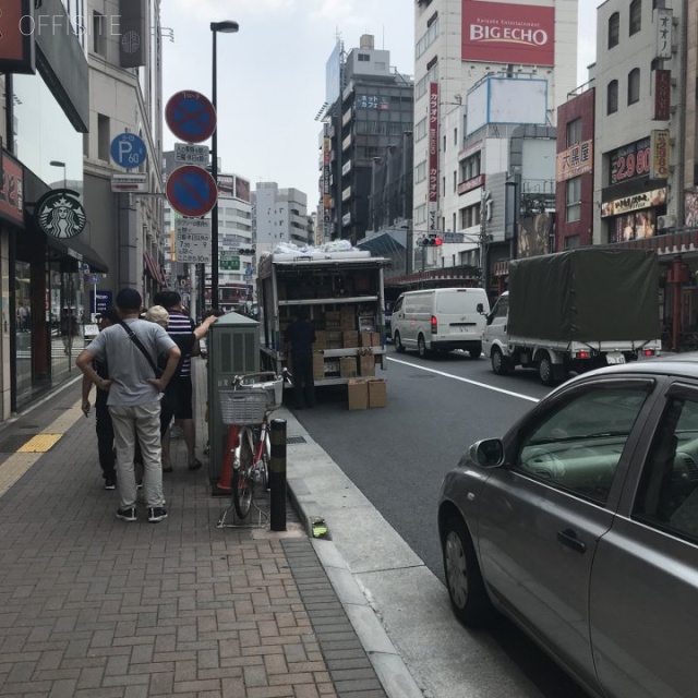 サテライト・フジビル ビル前面道路