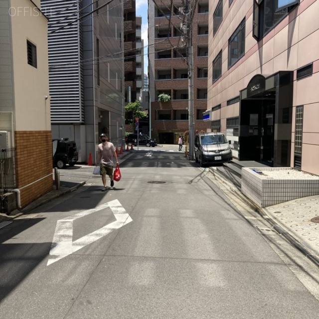 ティアラ恵比寿 ビル前面道路