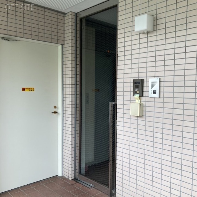 北の丸レジデンスビル エントランス