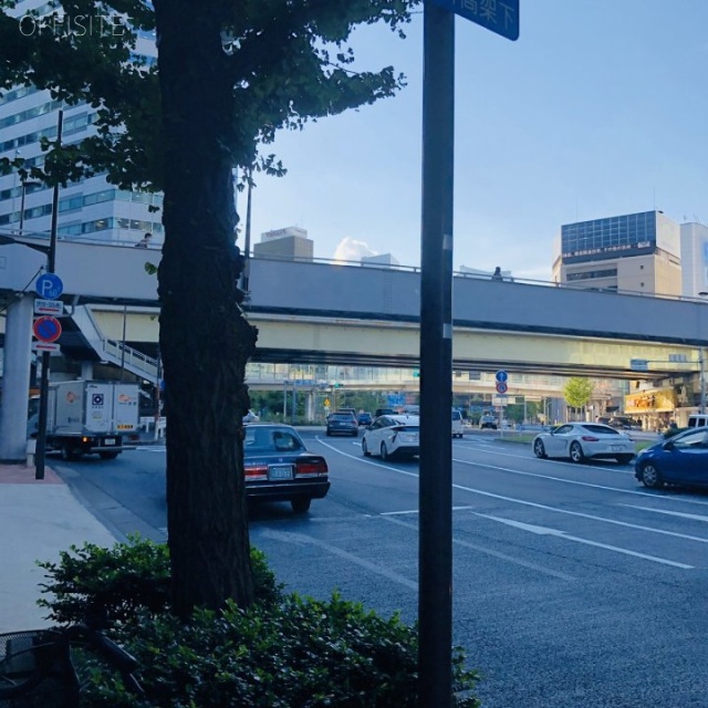 銀座原ビル ビル前面道路