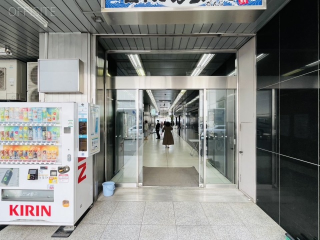 新虎ノ門実業会館(新館) エントランス