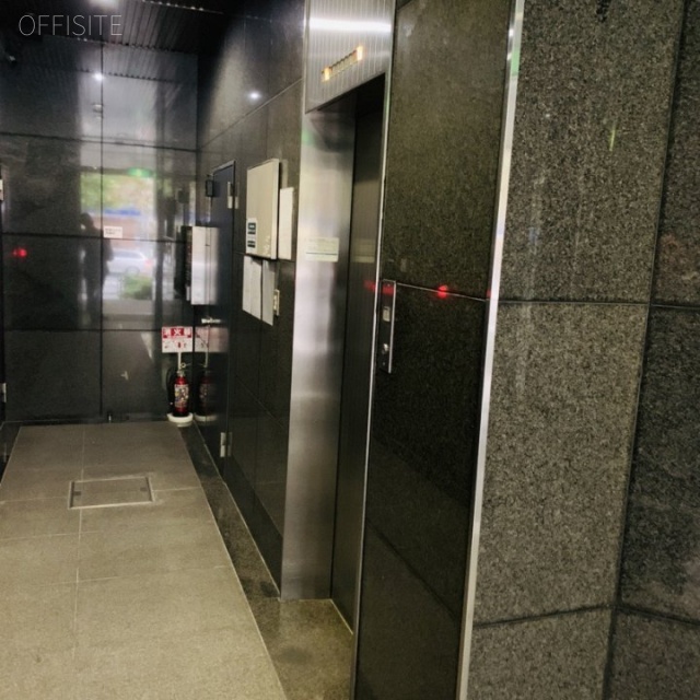 新宿小川ビル エレベーター