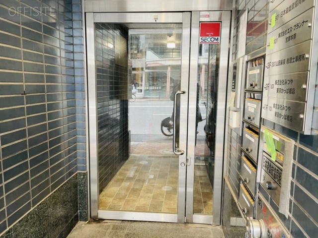 浅草SPビル　オフィスビル出入口
