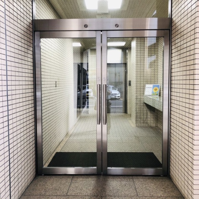 川原ビル エントランス