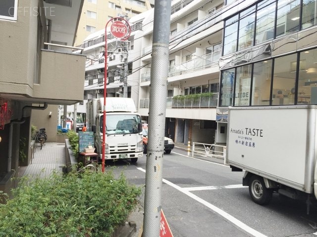 ロイヤルパレス渋谷 ビル前面道路