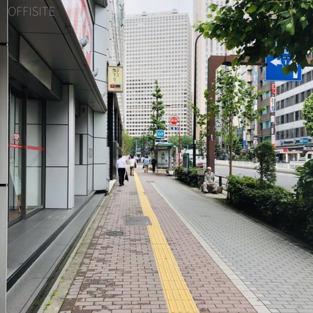 第二誠ビル 前面は外堀通り