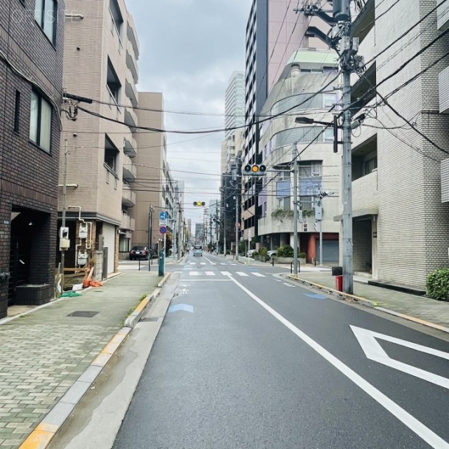 山本ビル 前面道路