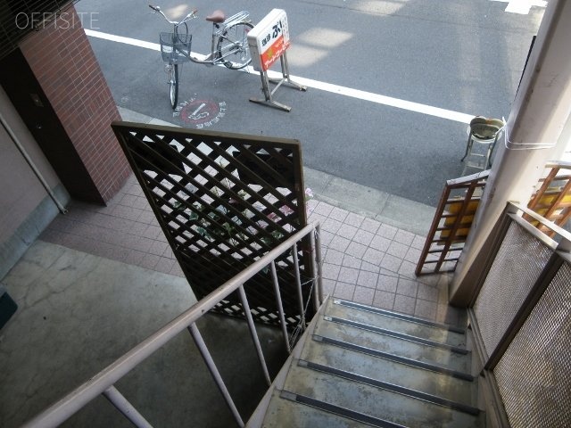 小林ビル エントランス