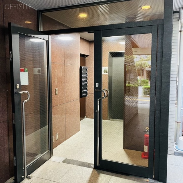 芝公園トーセイビル オフィスビル出入口
