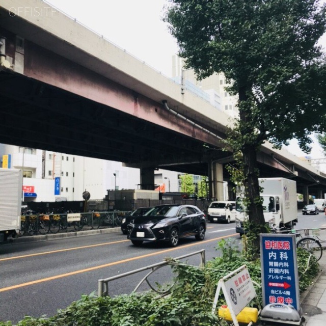 T&T御徒町ビル 前面は昭和通り