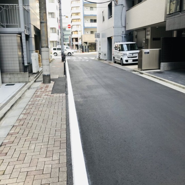 森田ビル ビル前面道路