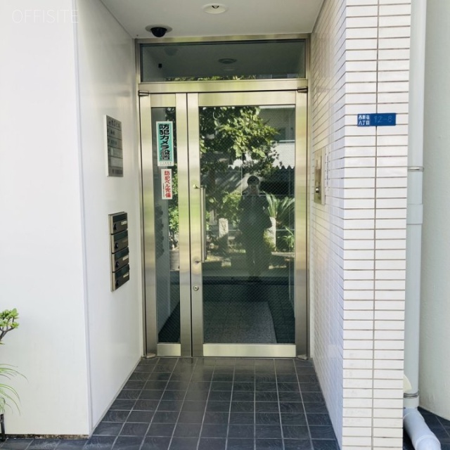 梅屋ビル エントランス