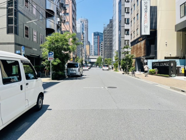 峯岸ビル　前面道路