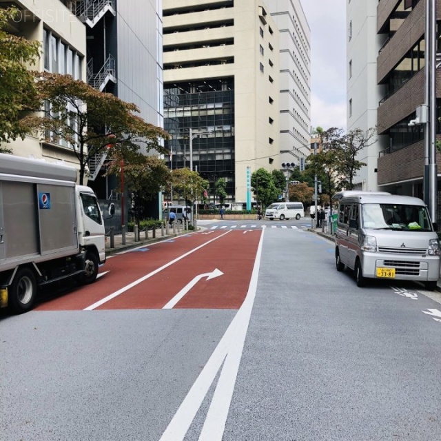 三洋ビル ビル前面道路