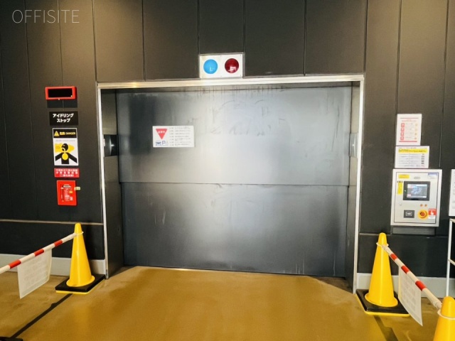 エンパイヤビル 駐車場